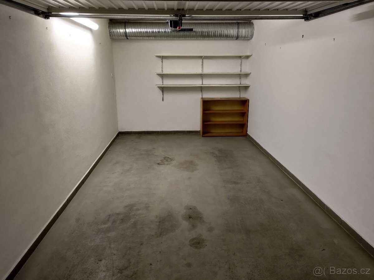 Garáže, Brno, 635 00