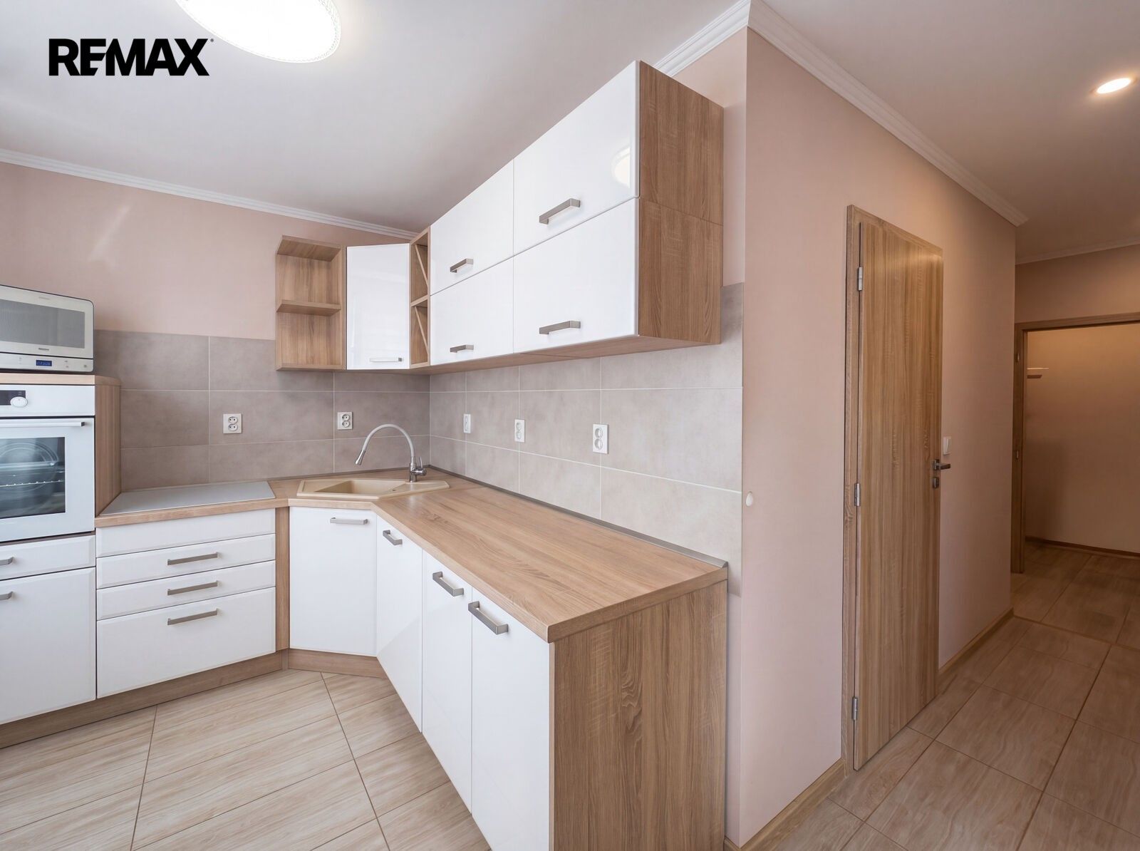 Byt 3+1 · 81 m² · Kyjická 4756, Chomutov - 3