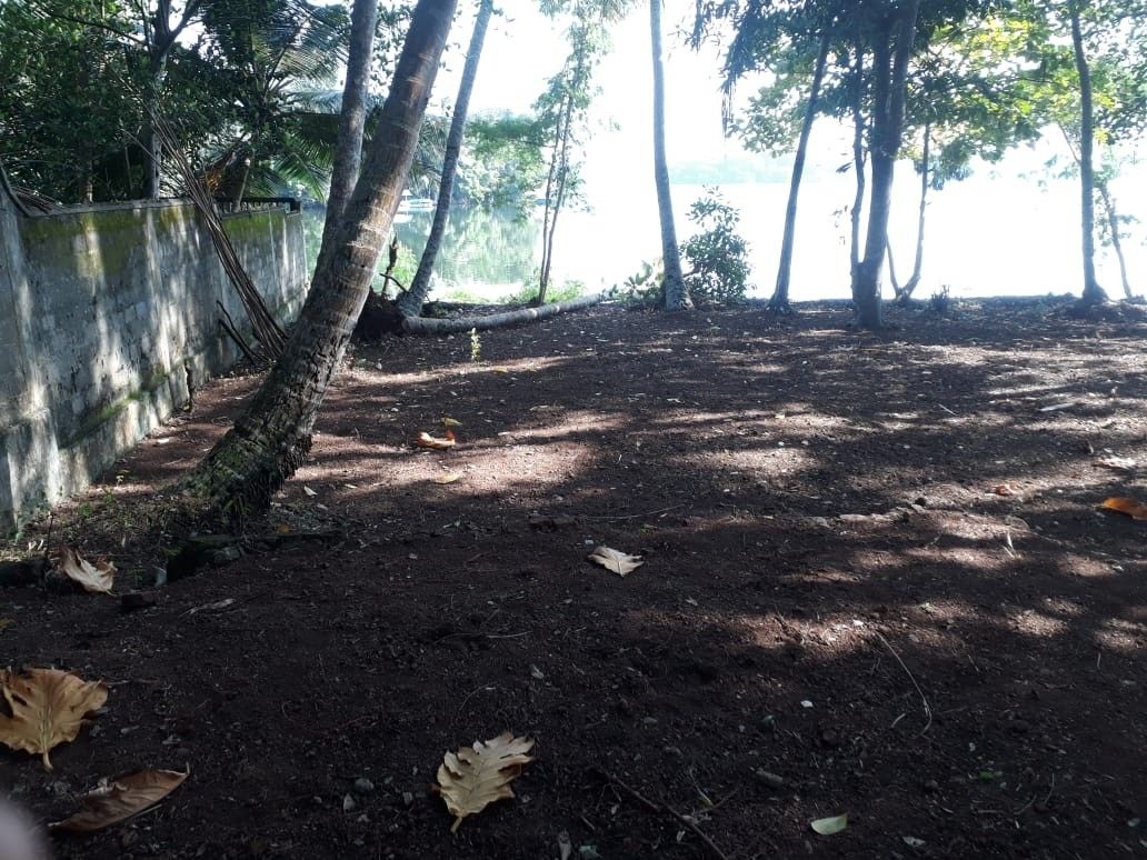 Prodej pozemek pro bydlení - 987 66, Zahraničí