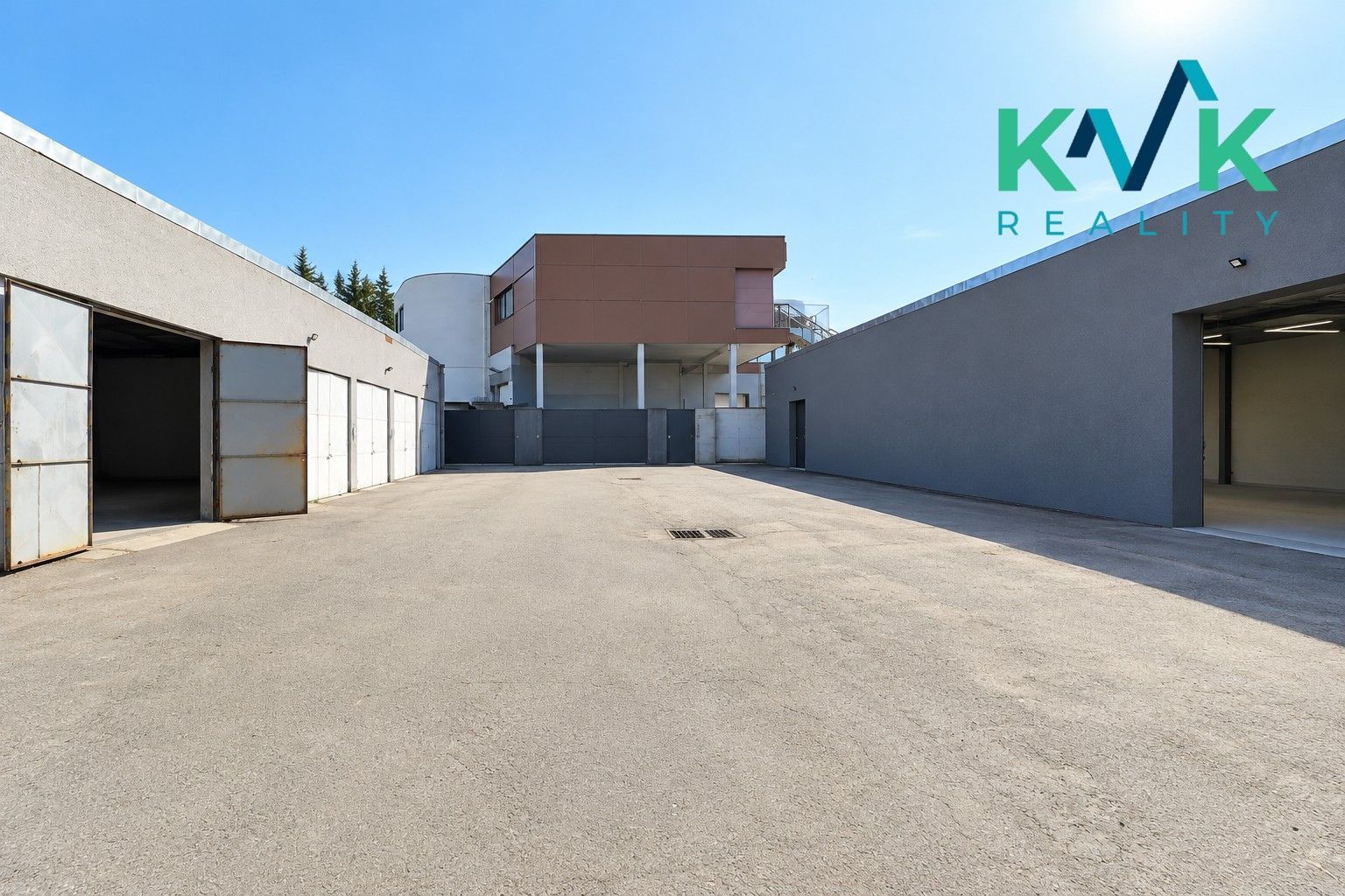 Sklad, 450 m²