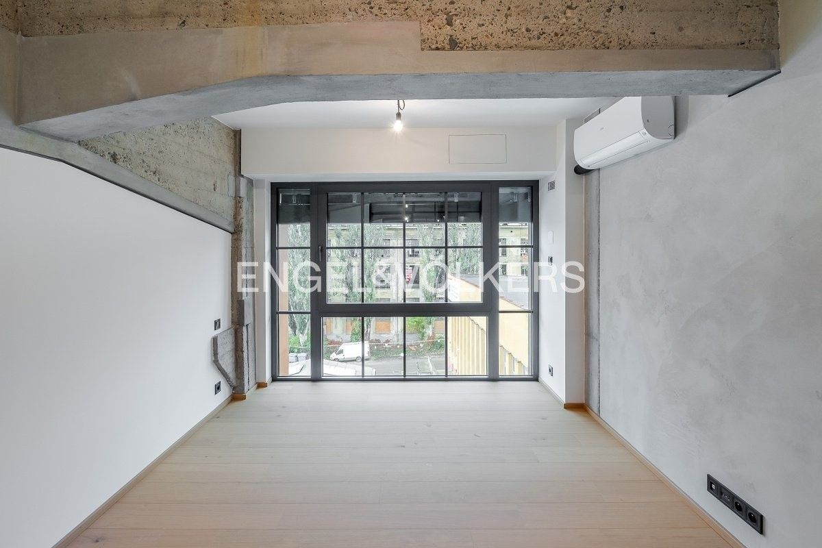 3+kk, Kolbenova, Praha, 66 m²