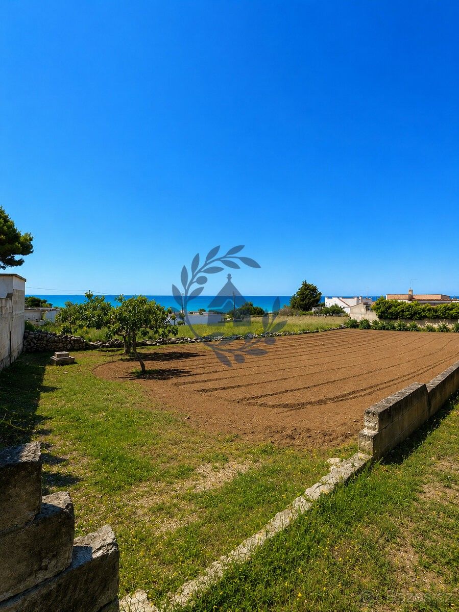 Pozemek pro bydlení · 987 66, Zahraničí - 3