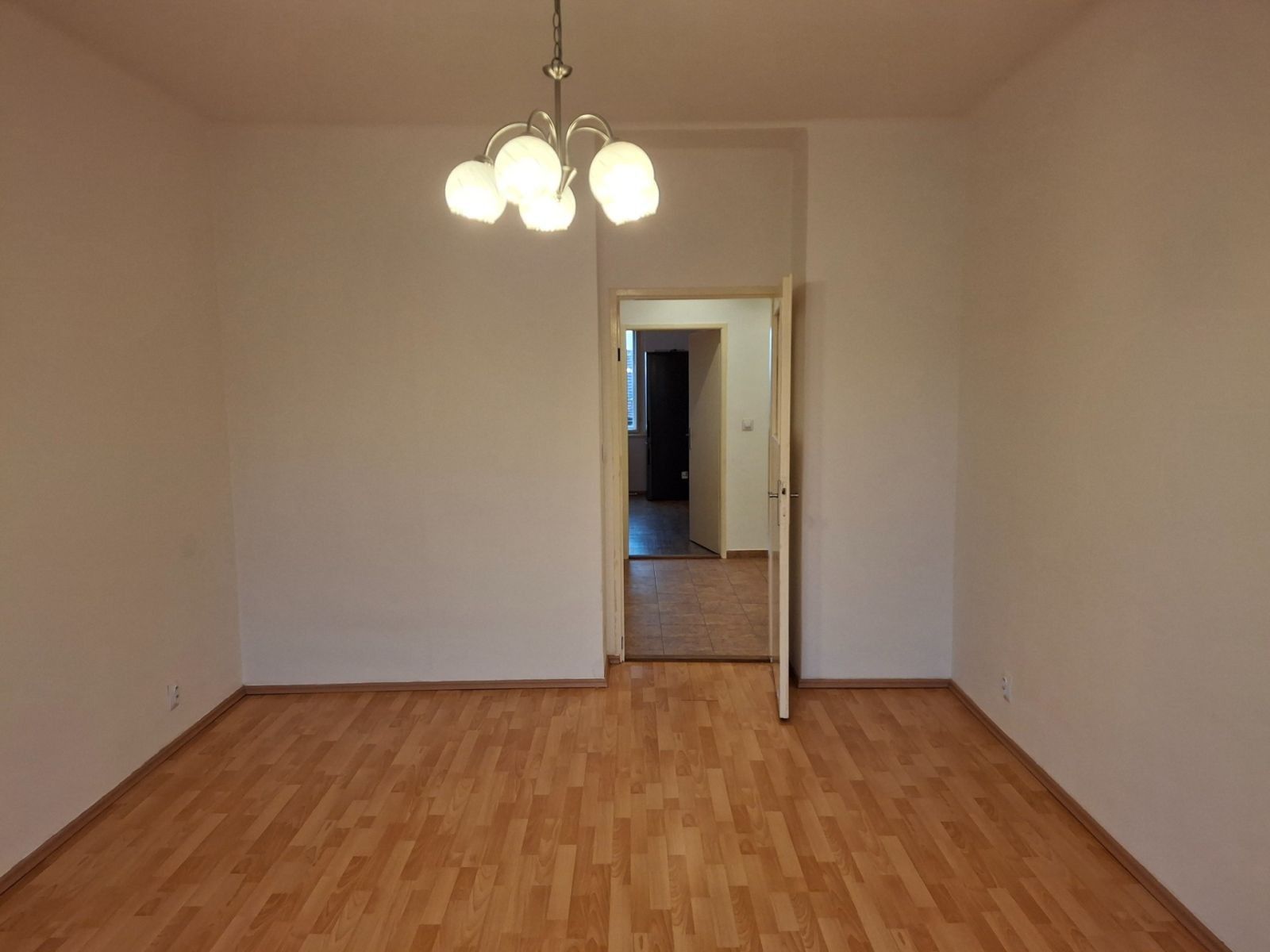 Byt 2+1 · 74 m² · Nad Šutkou, Praha - Kobylisy - 3