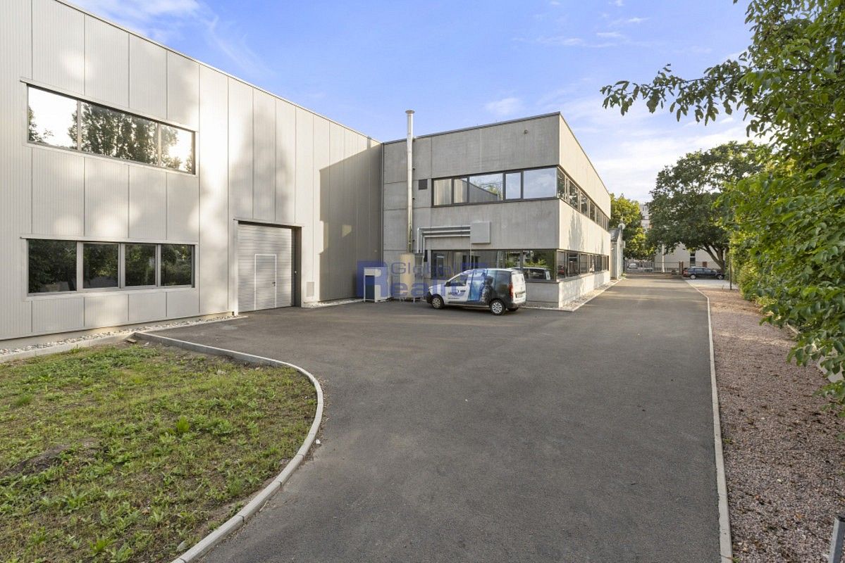 Výrobní prostory · 2 133 m² · Hradec Králové - Pražské Předměstí, Královéhradecký kraj - 3