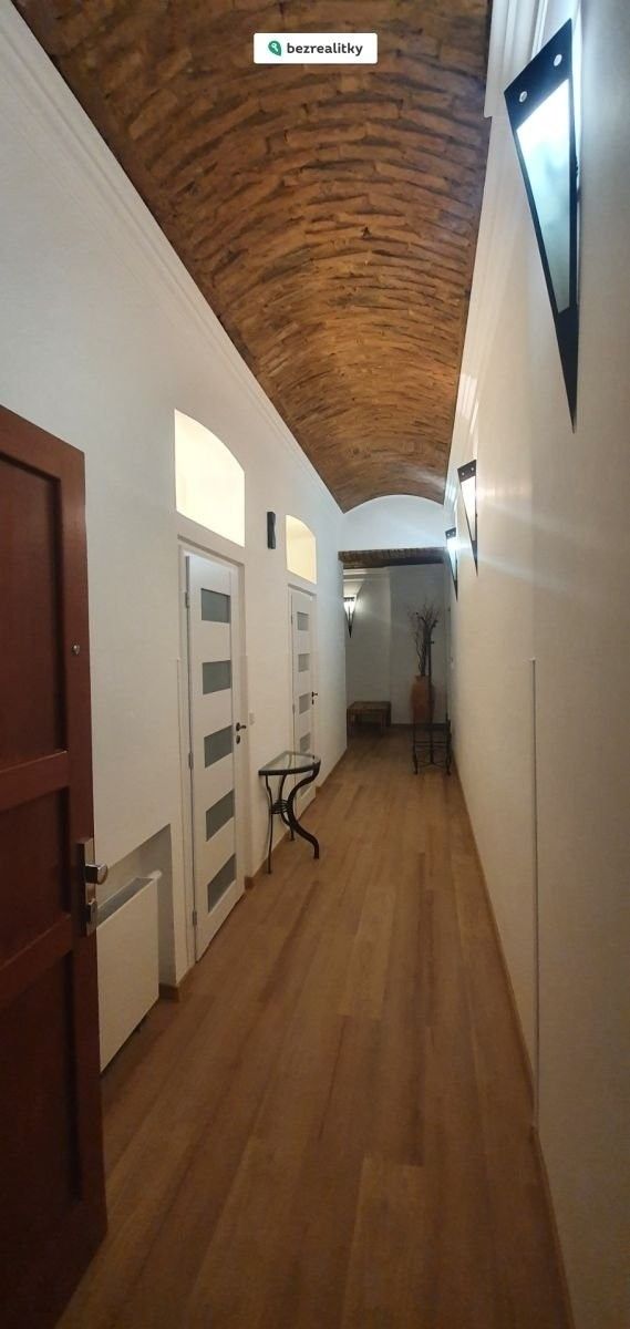 Byt 2+kk · 56 m² · Umělecká 618, Praha Holešovice - 3