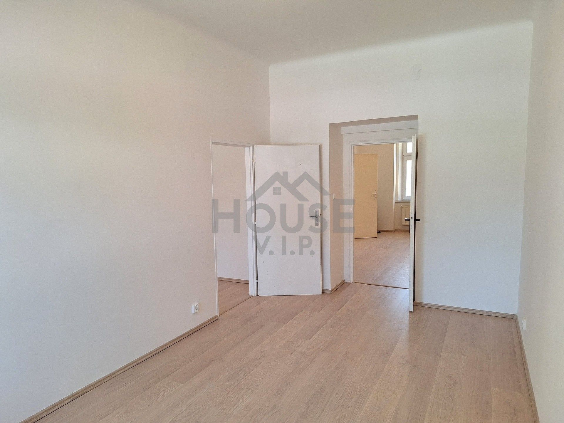 Prodej byt 3+1 - U Uranie, Praha, 60 m²
