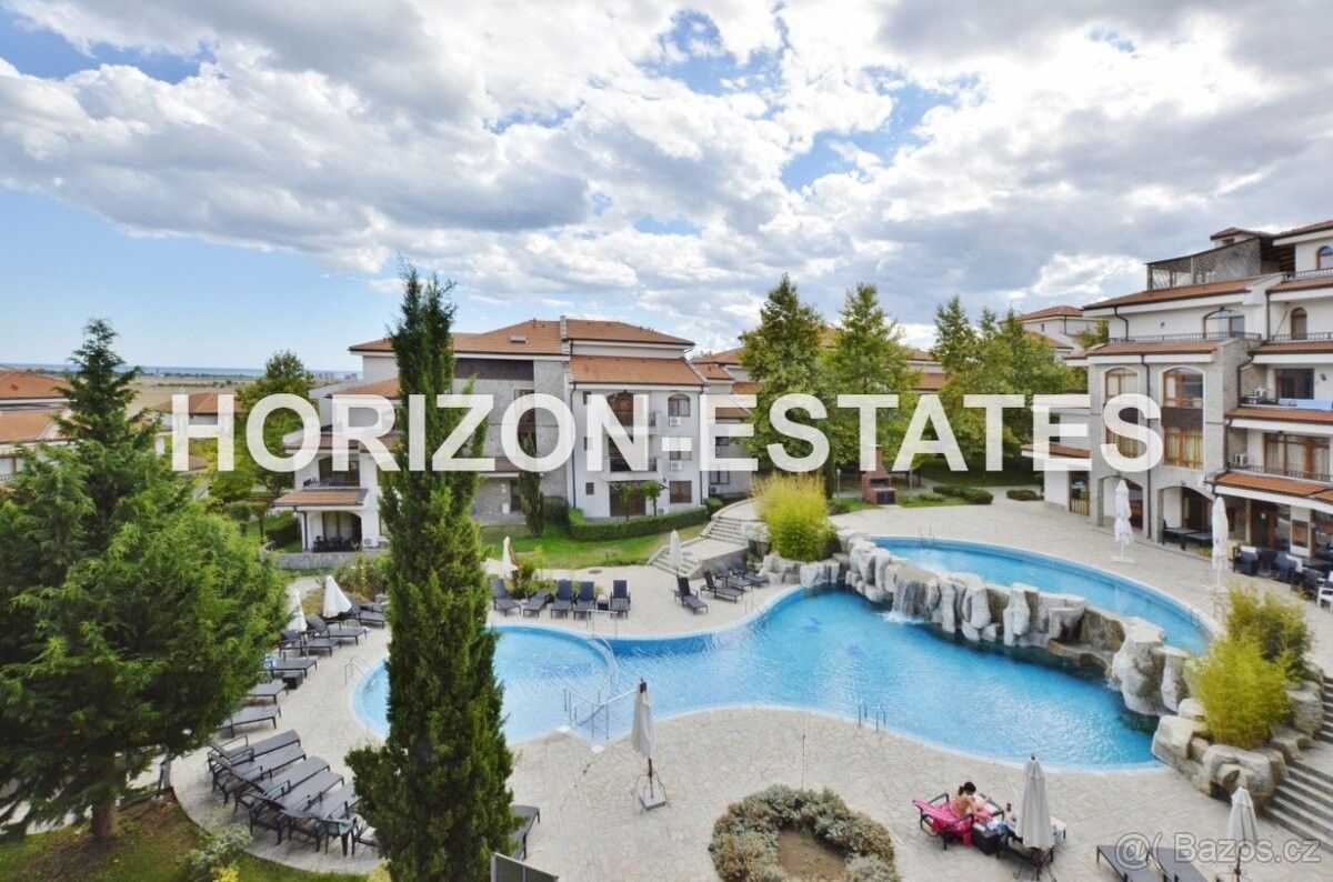 Prodej rodinný dům - 987 66, Zahraničí