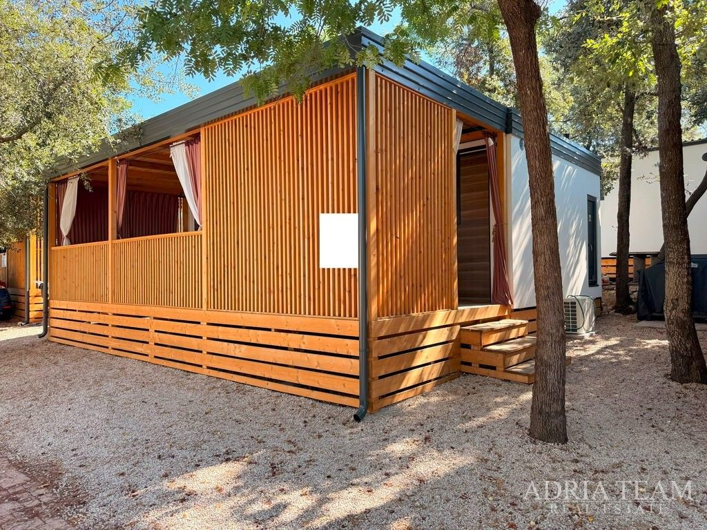 Rodinné domy, 987 66, Zahraničí