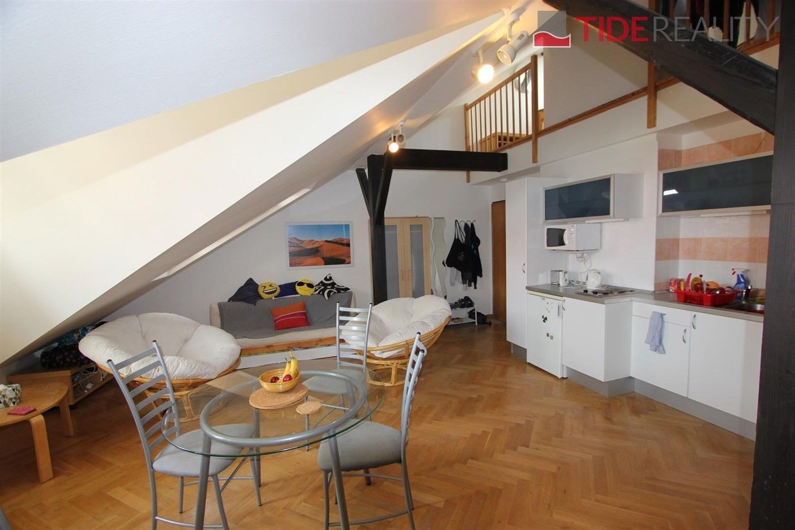 Pronájem byt 2+kk - Křižíkova, Praha, 45 m²