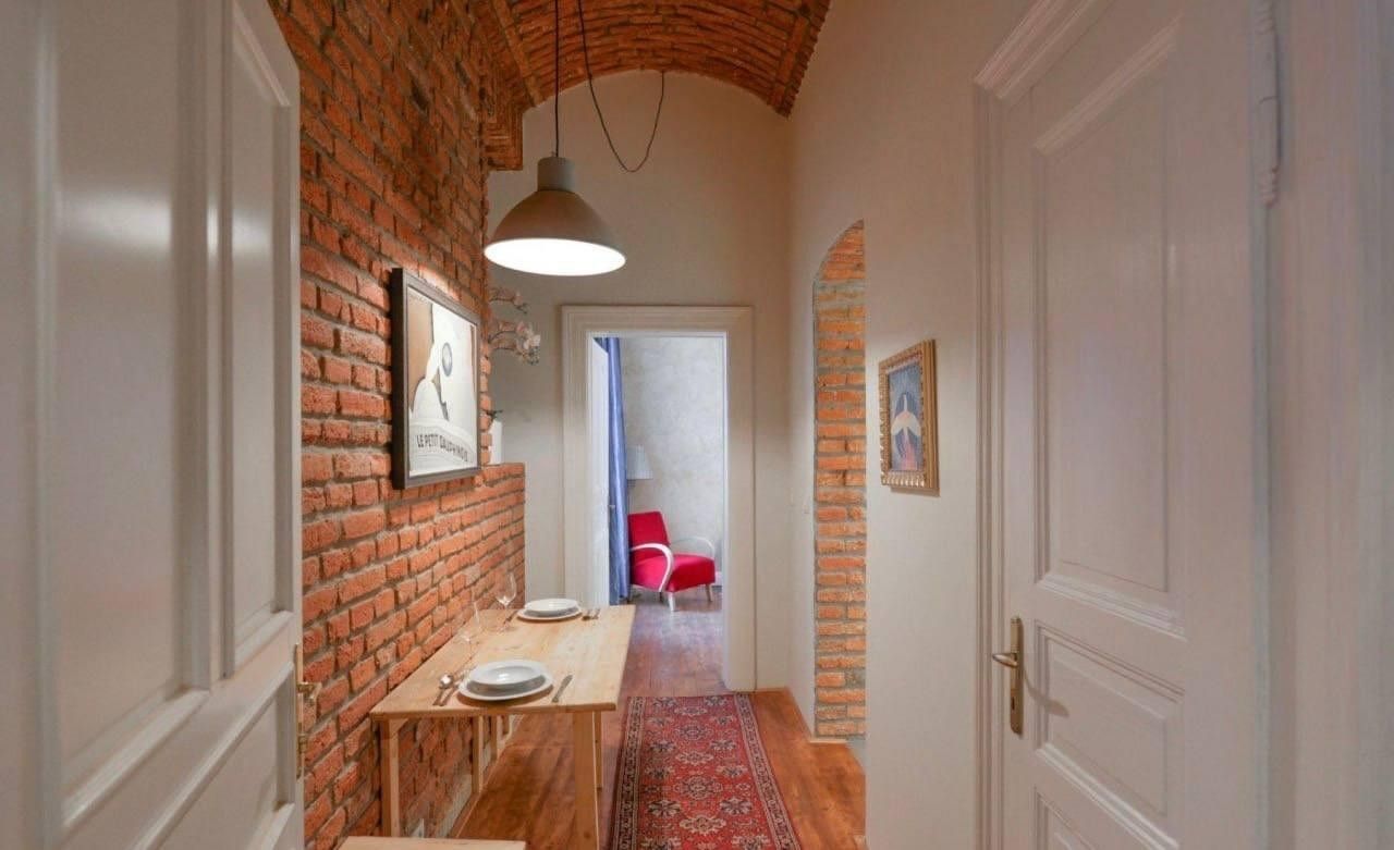 Byt 1+1 · 33 m² · V tůních, Praha - 3