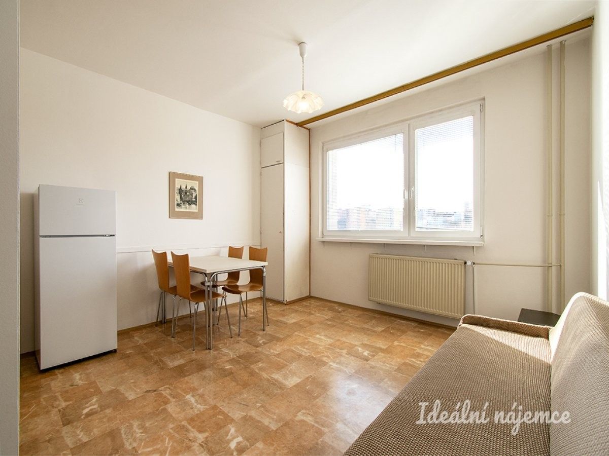 Byt 2+kk · 42 m² · U Botiče, Praha - 4
