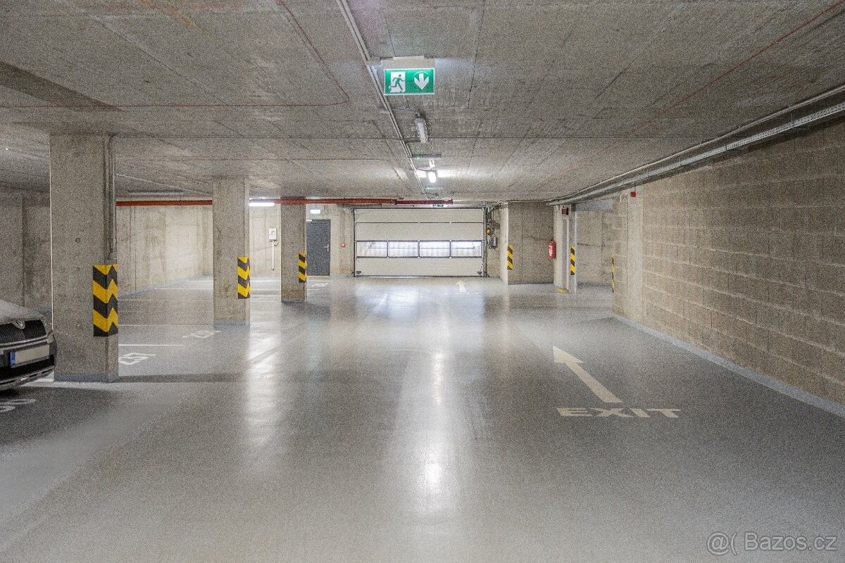 Pronájem garáž - Praha, 190 00, 9 m²