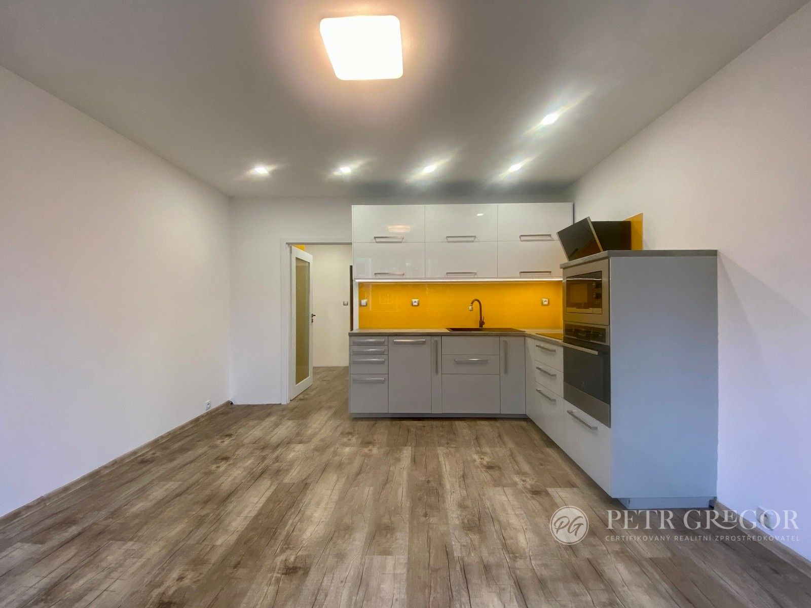 2+kk, Hilmarova, Praha, 48 m²