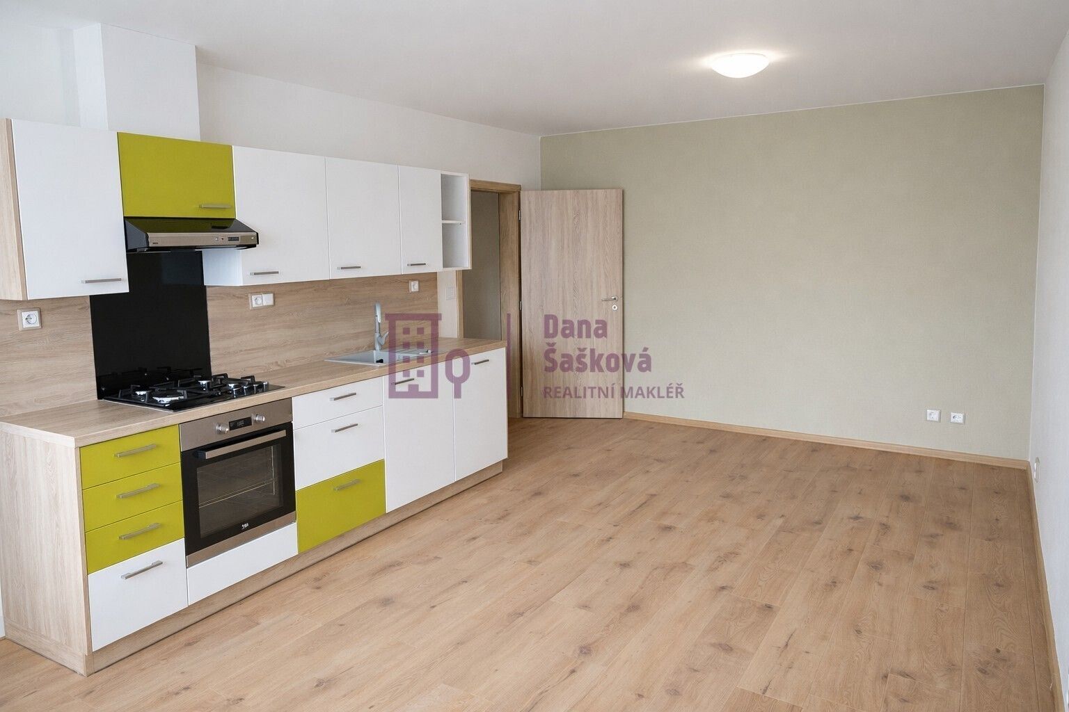 2+kk, sídliště Vajgar 715, Jindřichův Hradec, 41 m²