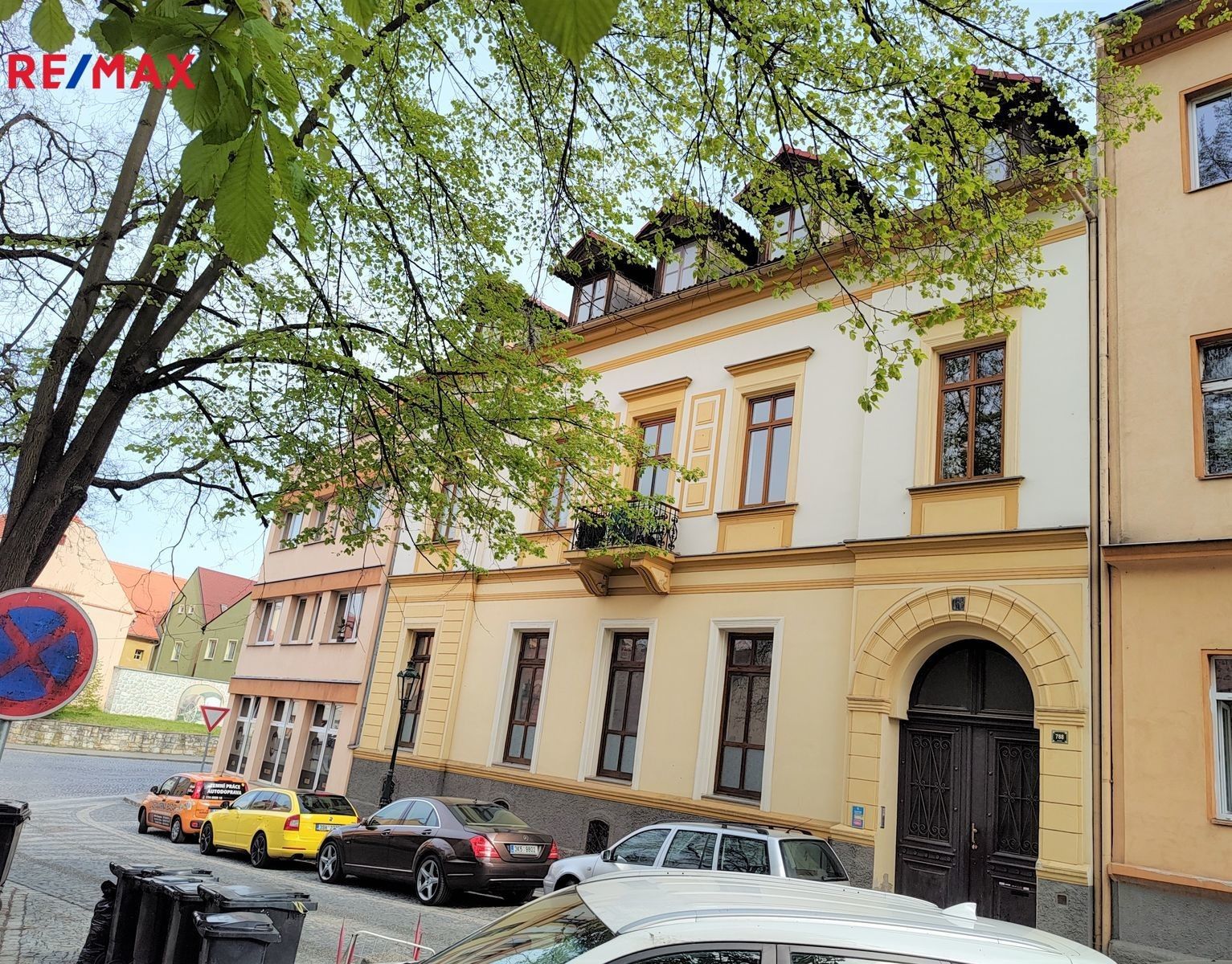 Prodej dům - Nerudovo náměstí, Žatec, 600 m²