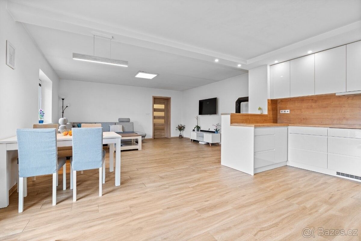 Prodej rodinný dům - Prakšice, 687 56