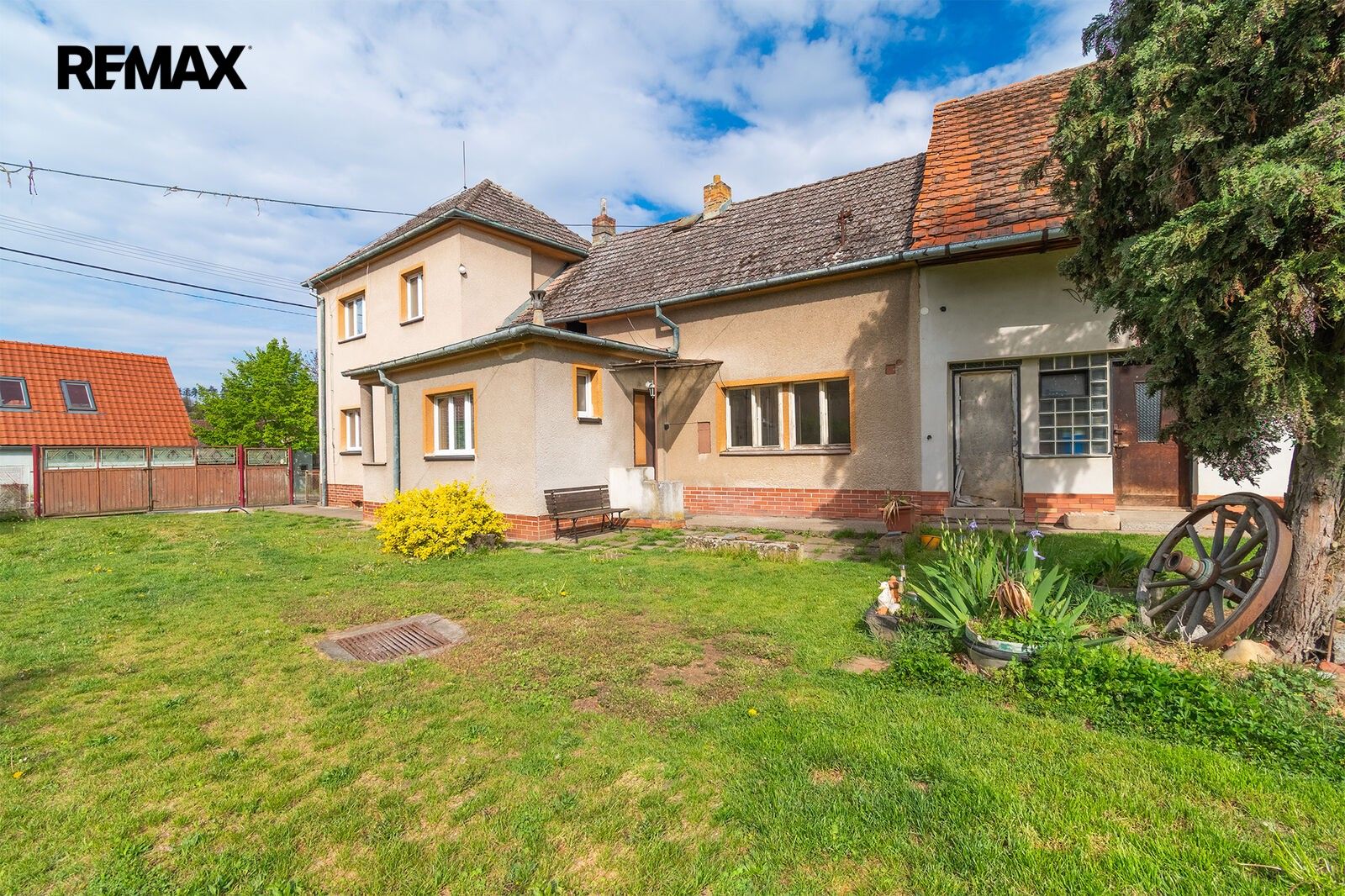 Prodej rodinný dům - Smědčice, 215 m² - 2