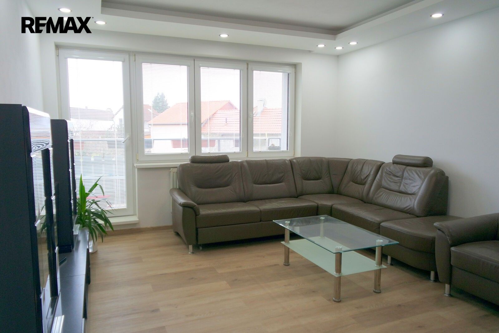 Pronájem byt 2+1 - Pražská 46, Nehvizdy, 56 m² - 2