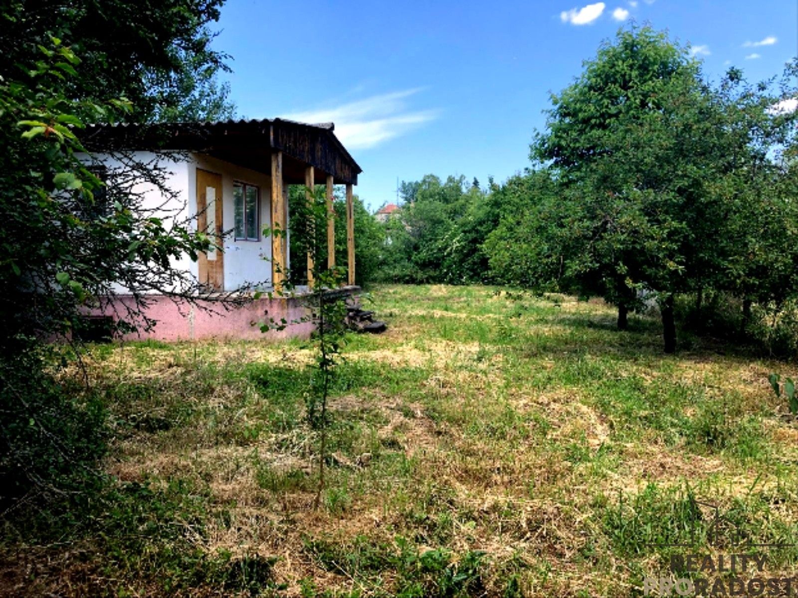Zahrada · 1 611 m² · Hodonín - 4