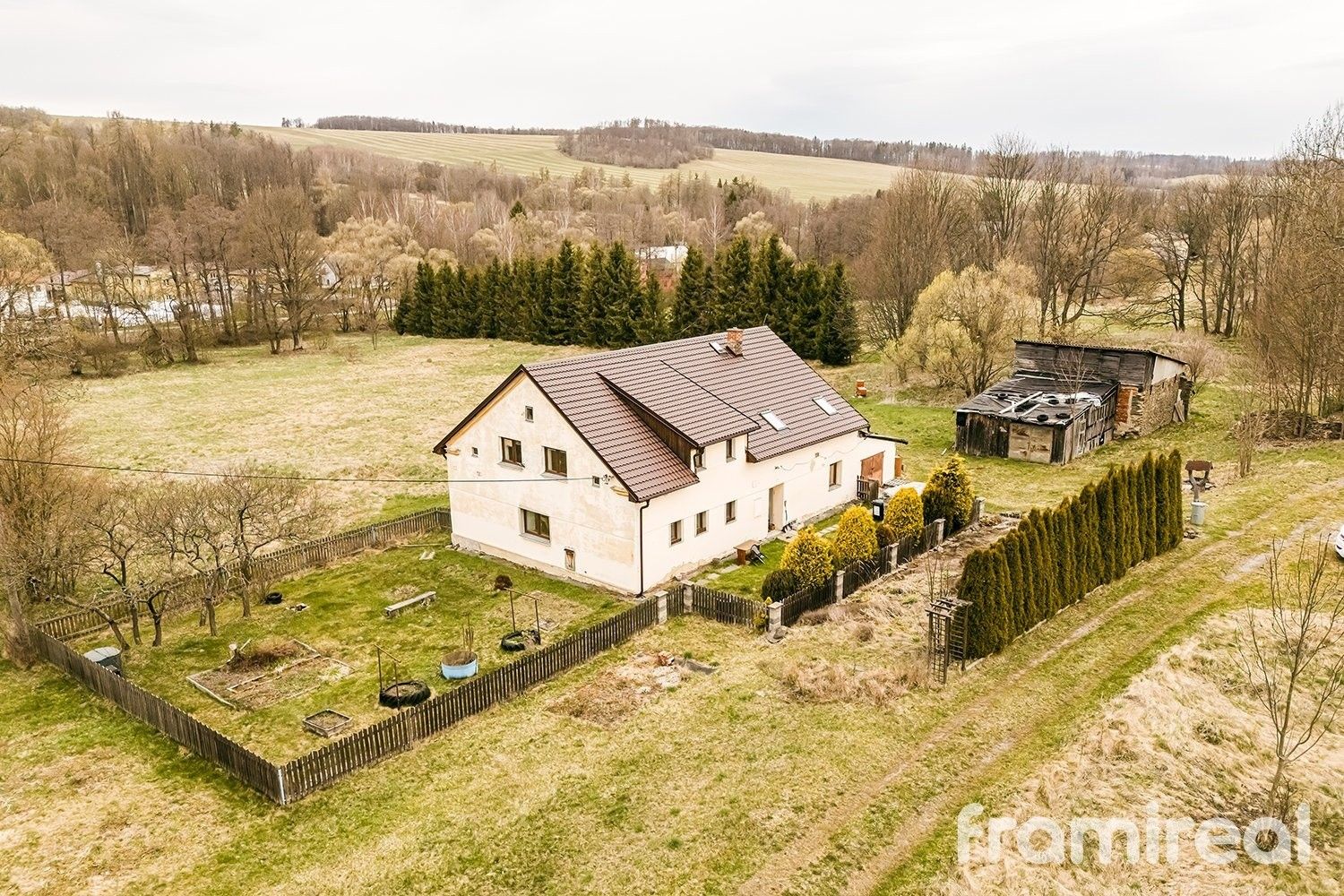 Rodinné domy, Lomnice Tylov, 180 m² - 1