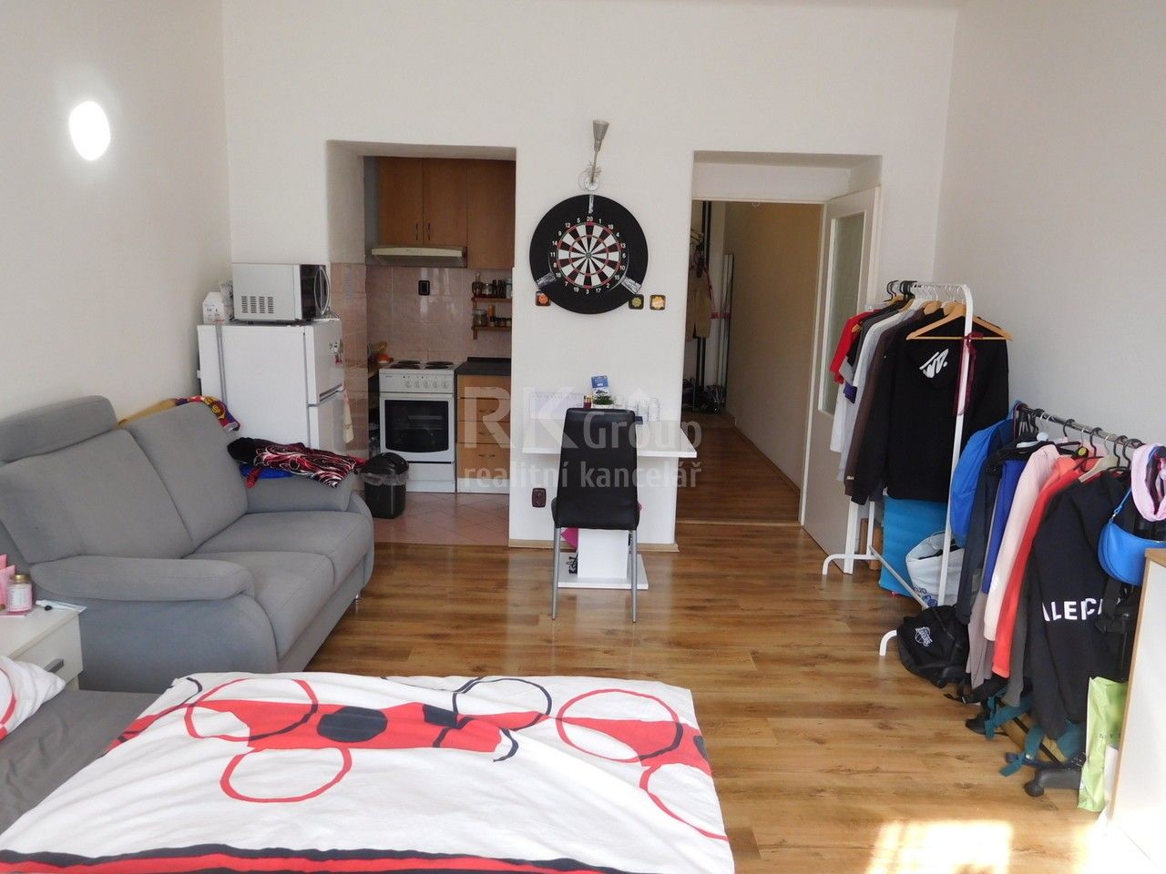 1+kk, 28. pluku, Praha, 37 m²
