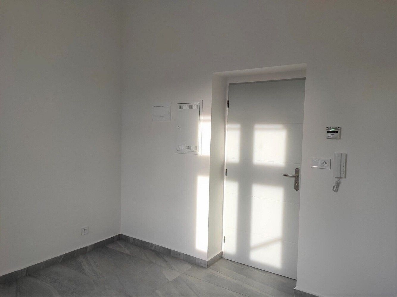 Kancelář · 10 m² · Králův Dvůr, okres Beroun, Středočeský kraj - 3