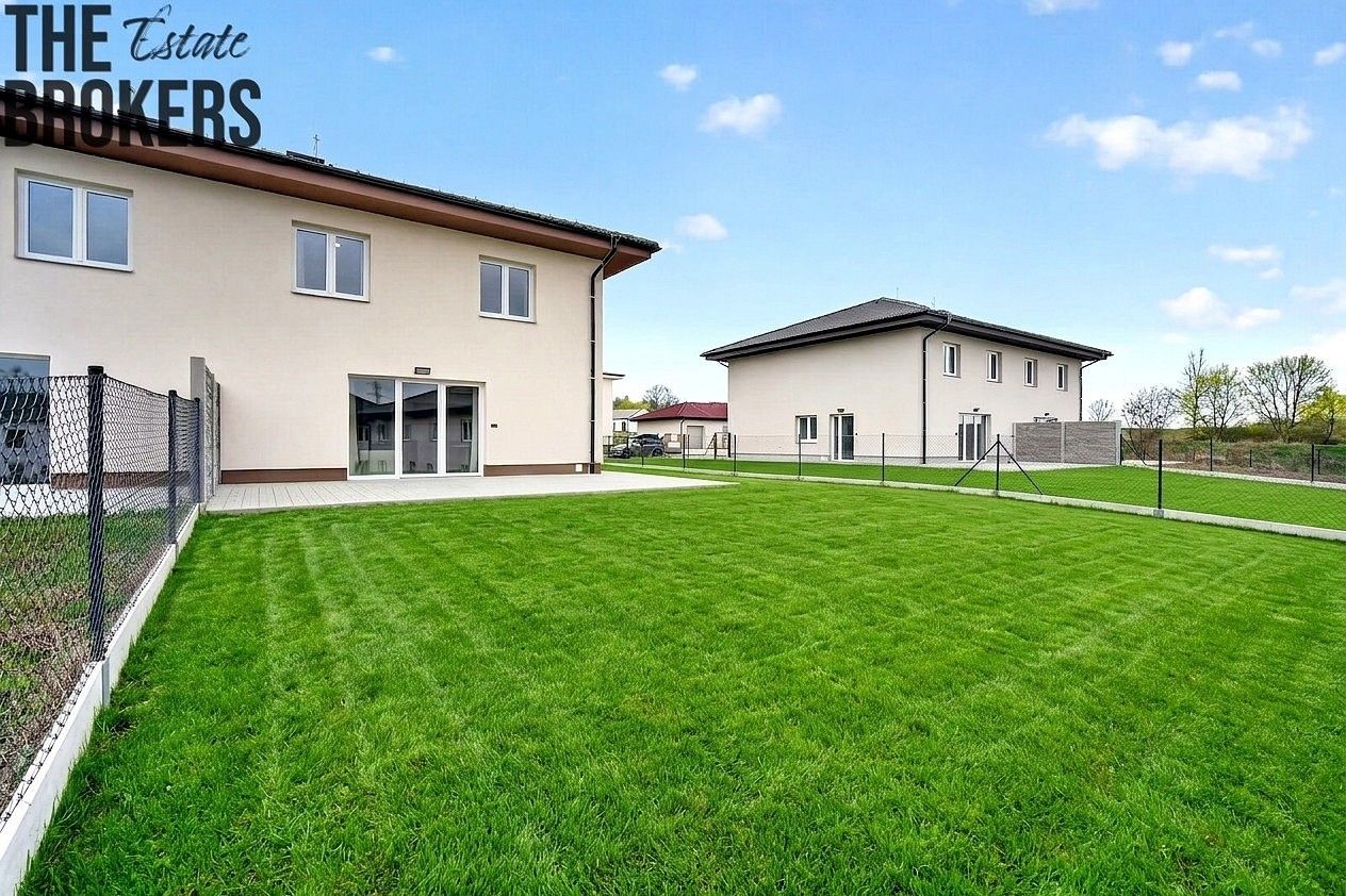 Rodinné domy, Benešov - Mariánovice, Středočeský kraj, 151 m² - 1