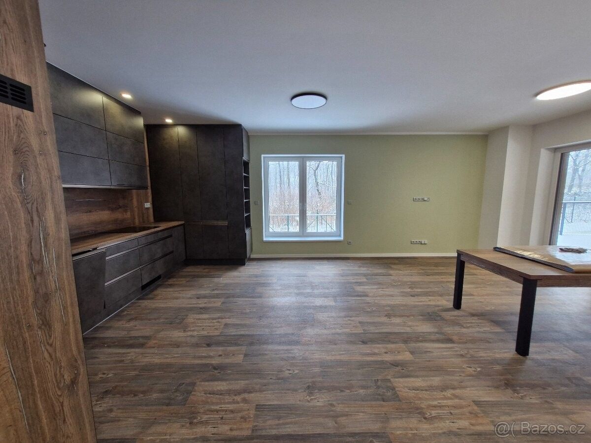 Pronájem byt - Znojmo, 669 02