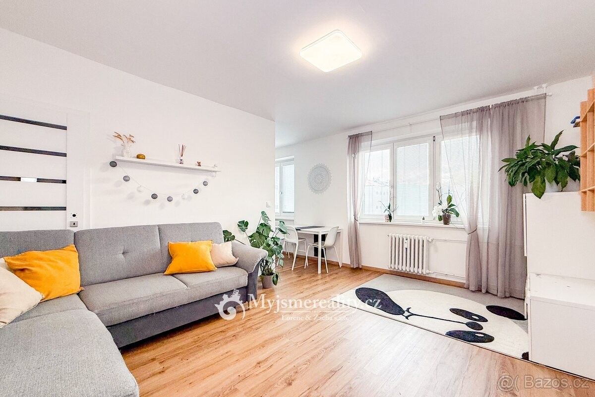 Pronájem byt - Znojmo, 669 02