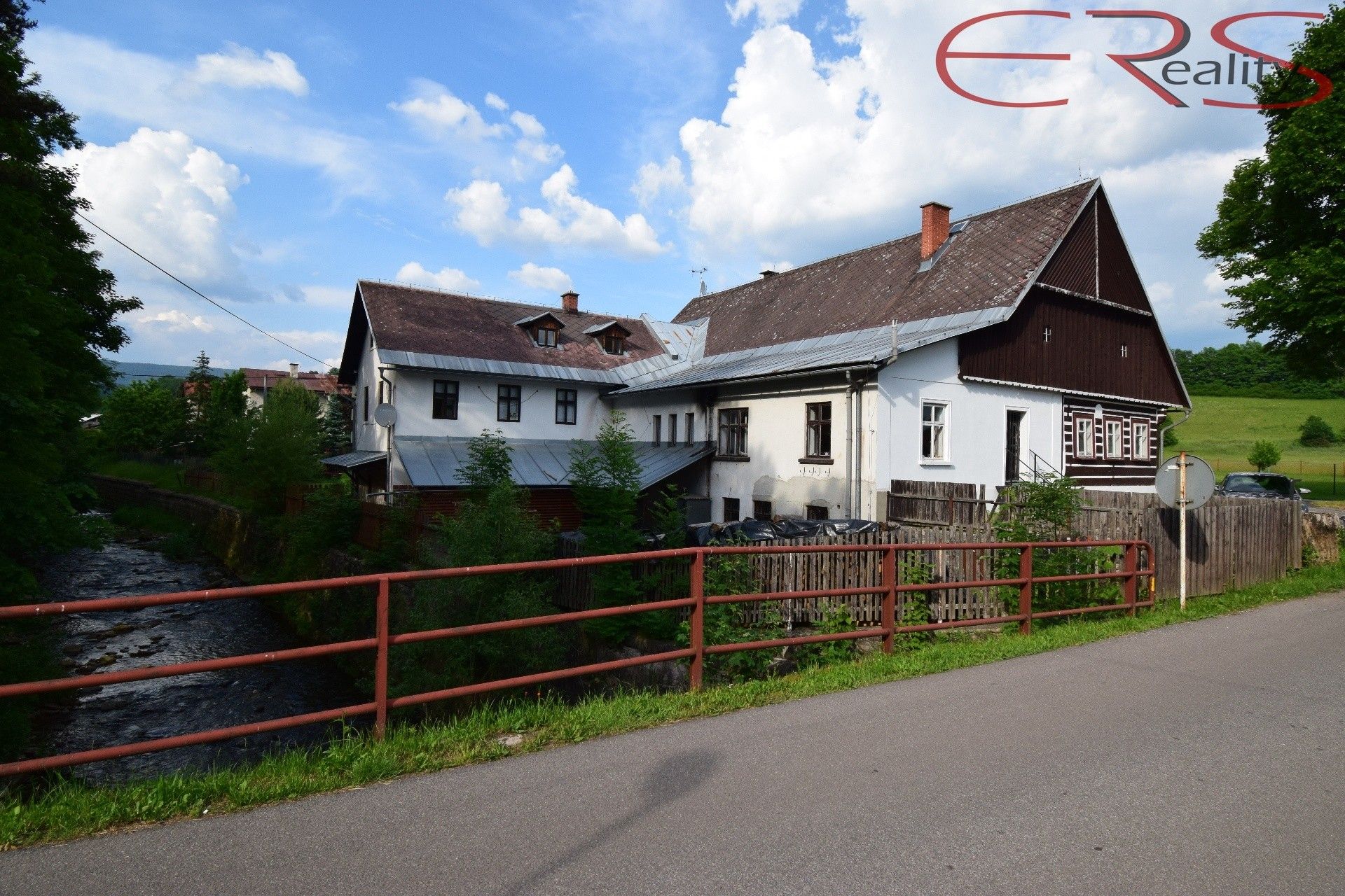 Prodej ubytovací zařízení - Dolní Lánov, 1 000 m²