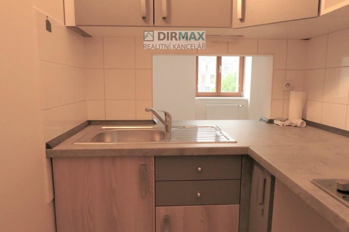 Pronájem byt 1+kk - Pod Všemi svatými, Plzeň, 25 m²