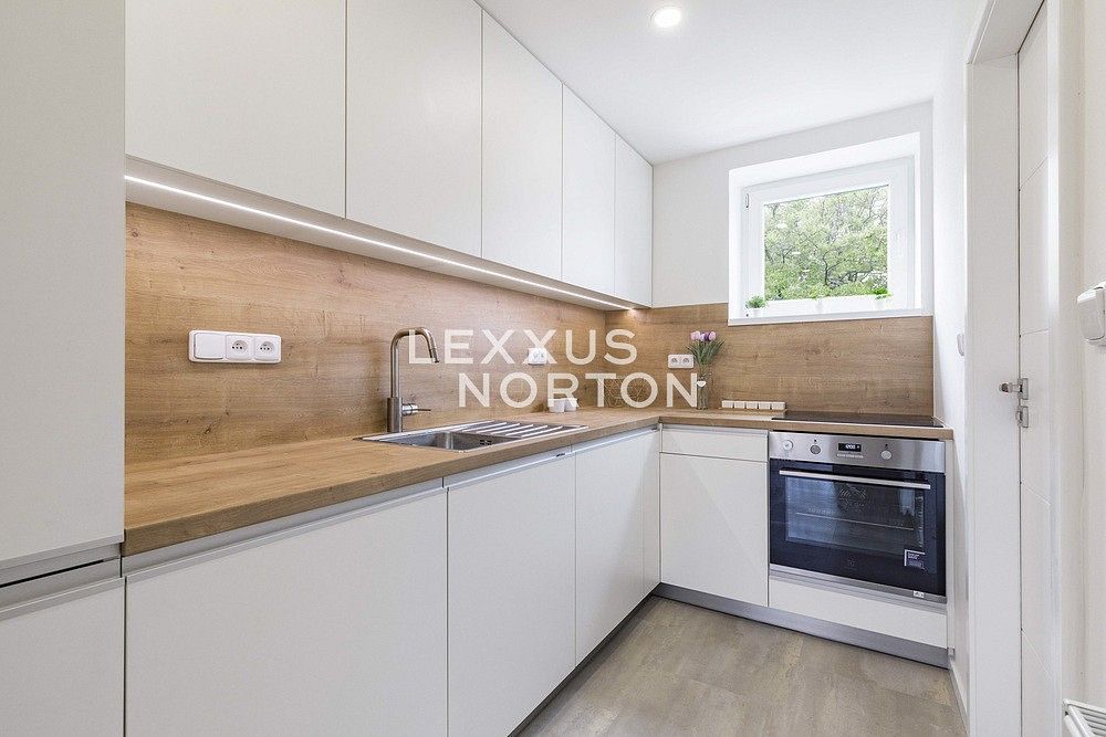 3+1, Zengrova, Praha 6 - Dejvice, 53 m² - 2