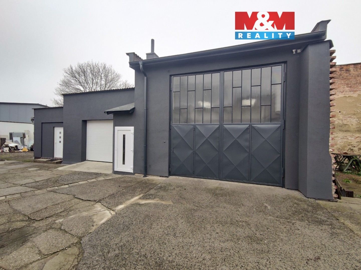 Garáže, Newtonova, Ostrava, 140 m²