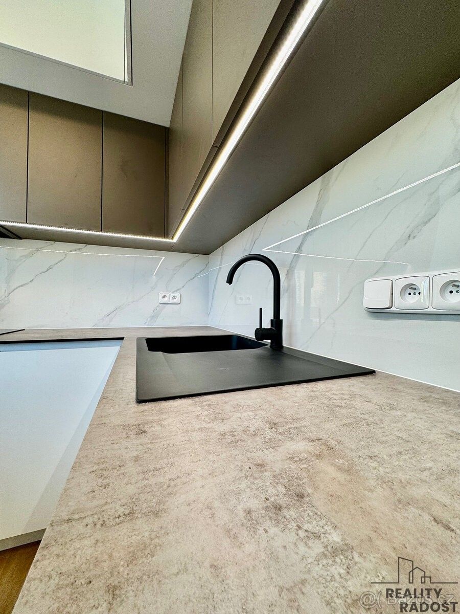 Byty, Karviná, 733 01