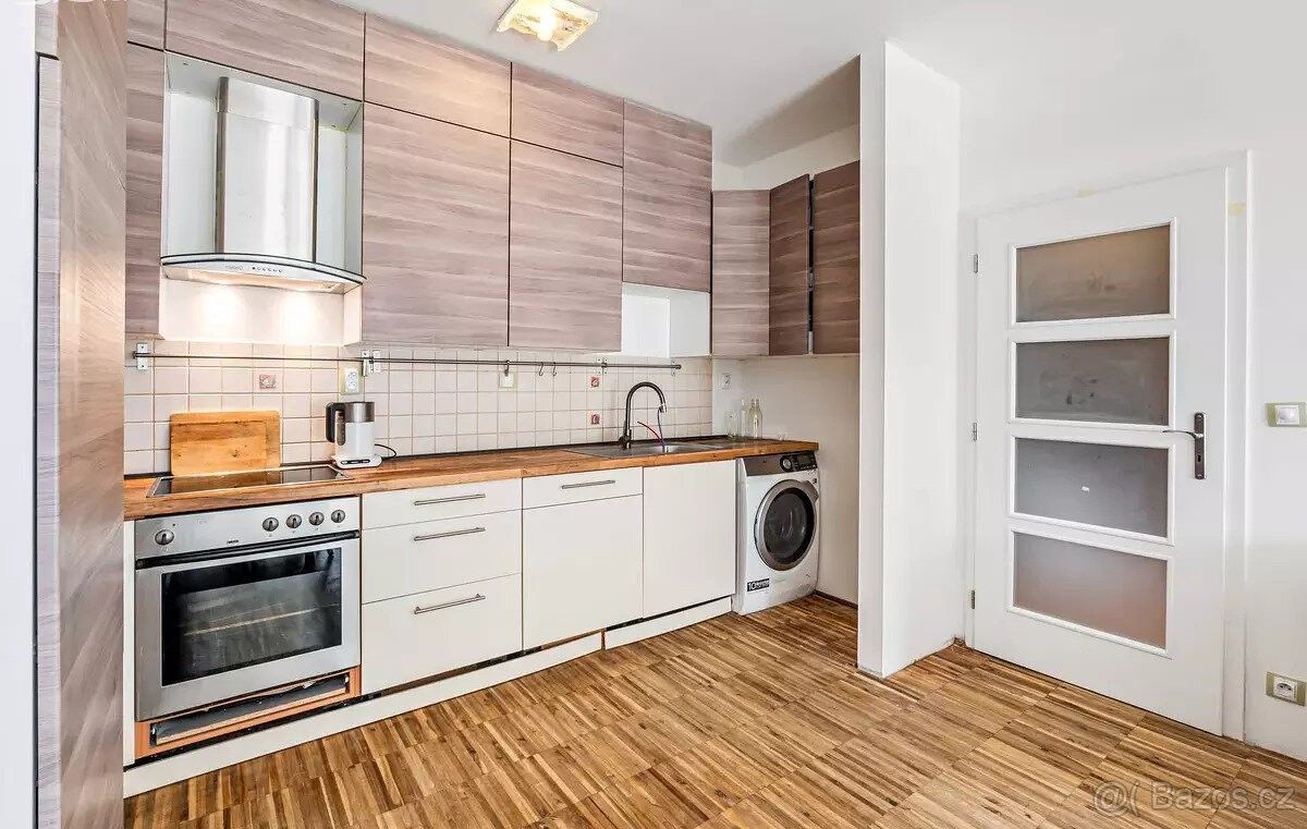 Pronájem byt - Praha, 171 00