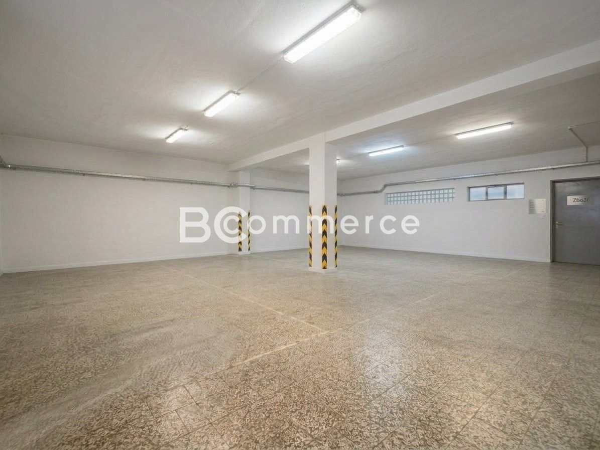 Sklad, 260 m²
