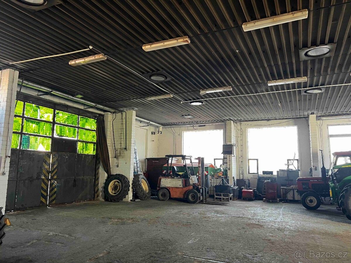 Sklady, Moravany u Brna, 664 48