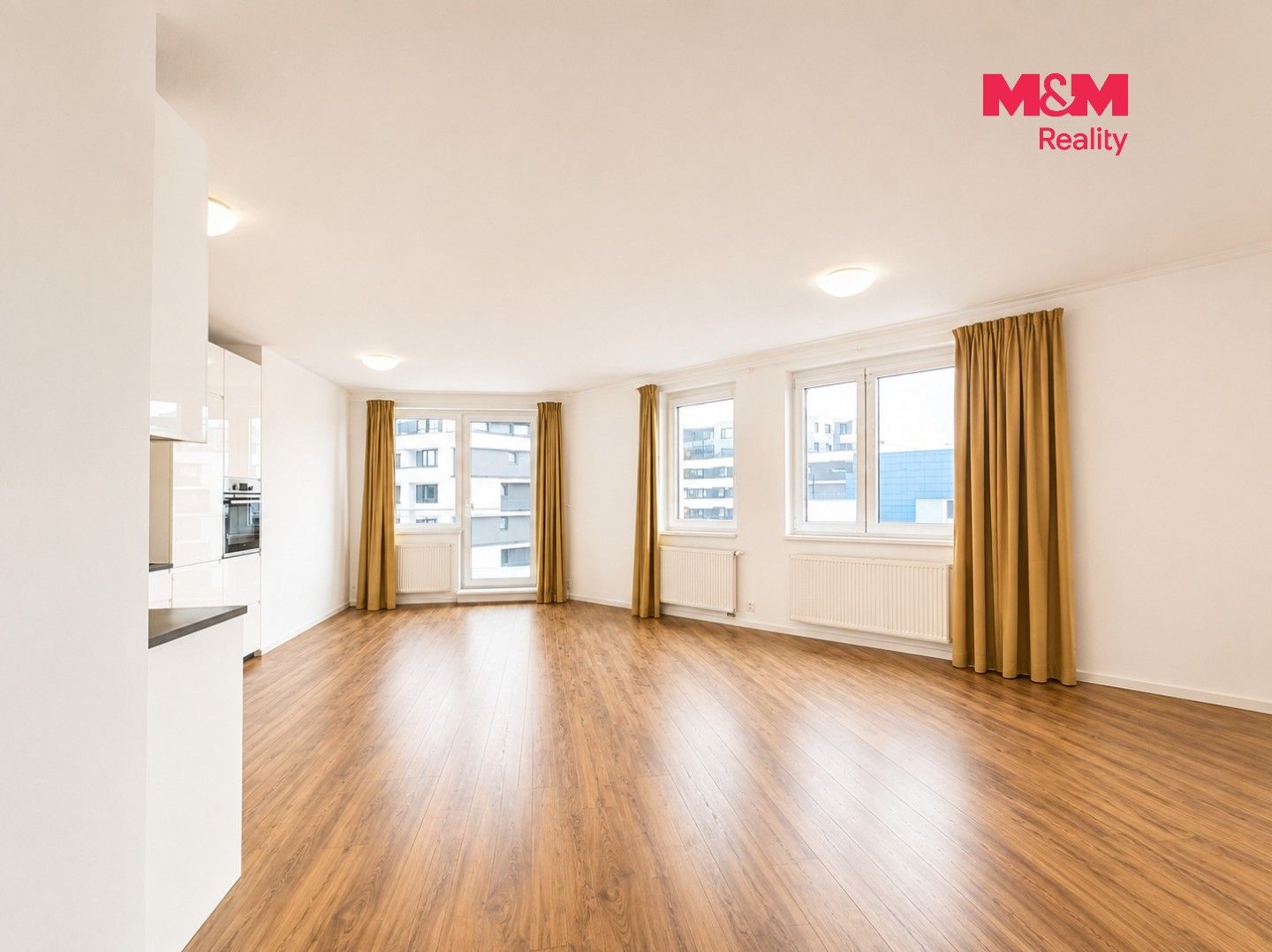 Byt 4+kk · 104 m² · Makedonská, Praha - 3