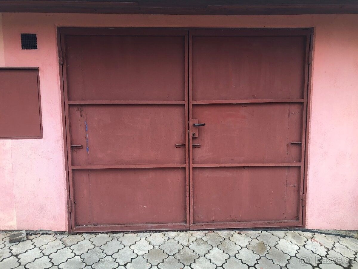 Garáže, Koryčany, 768 05