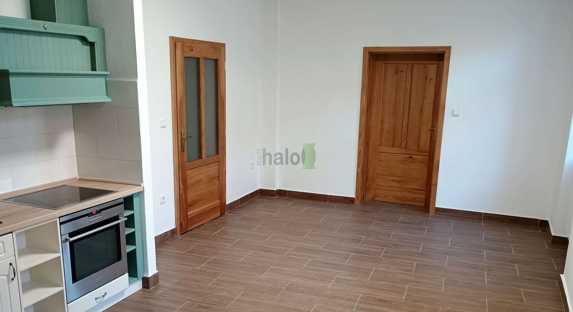 Pronájem byt 3+kk - Mírové Náměstí  , Netolice, 65 m² - 5