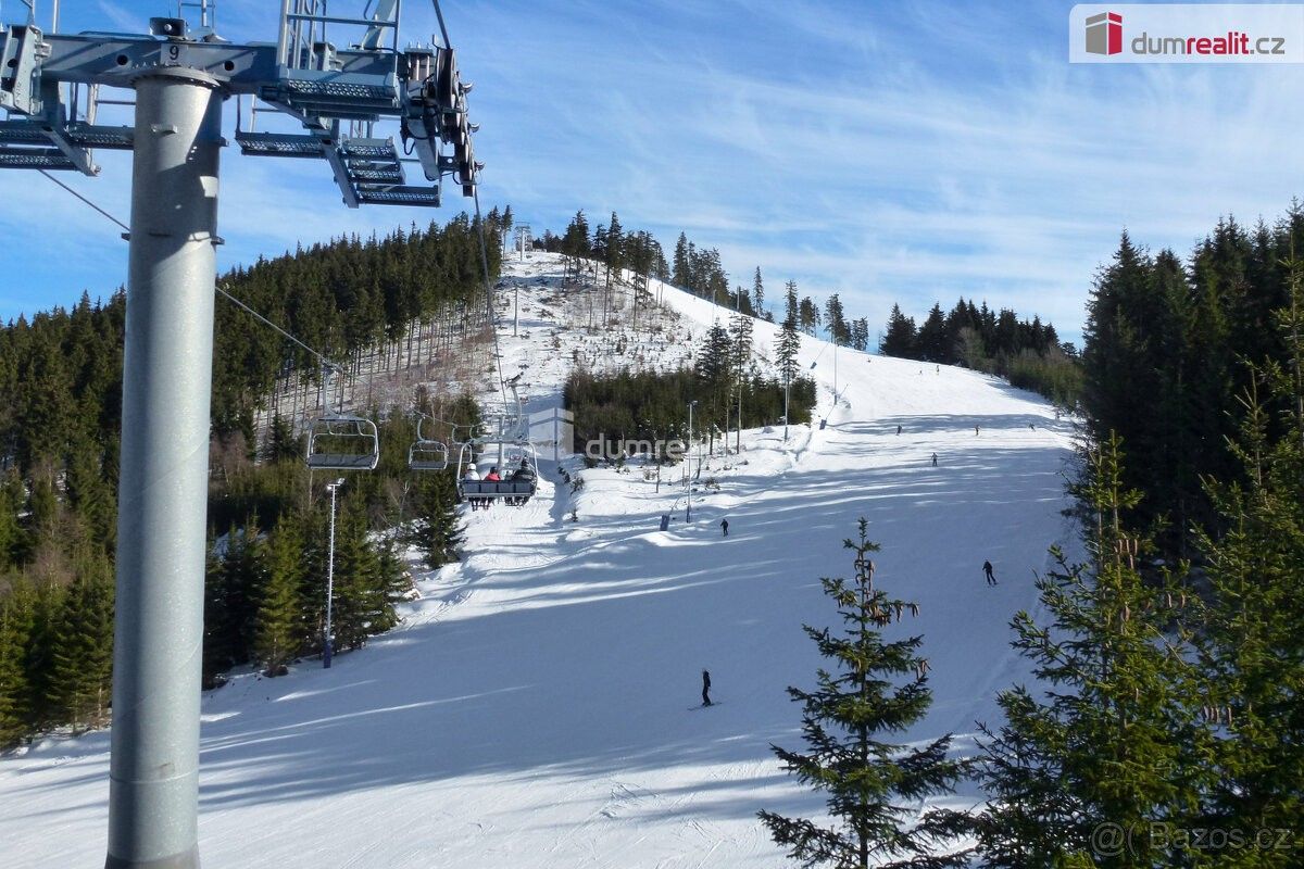 Chaty, Ostrov nad Ohří, 363 01