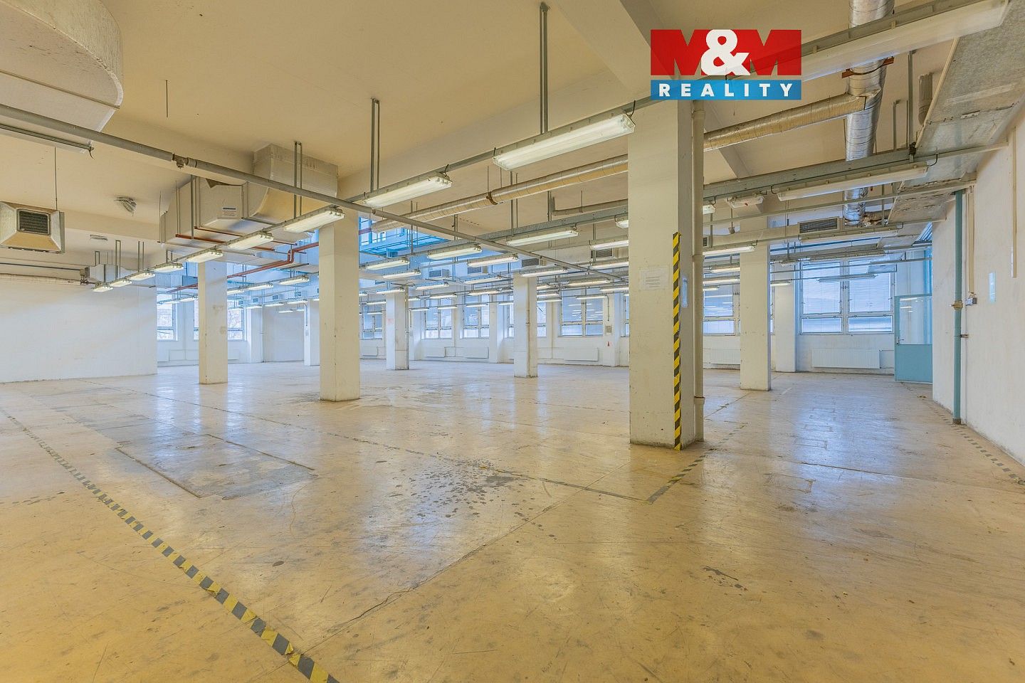Sklady, Mostecká, Jirkov, okres Chomutov, 724 m² - 1