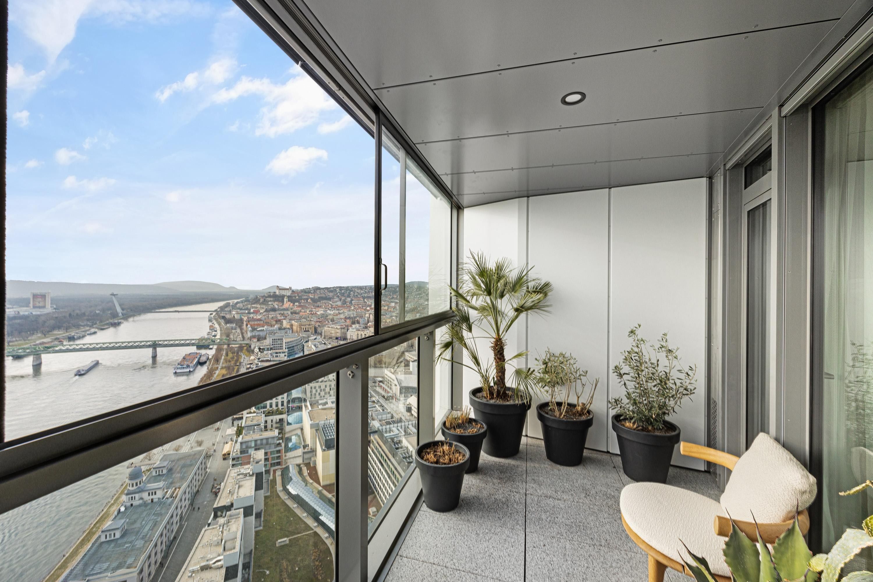 Byt 3+1 · 126 m² · Betlémské náměstí, Praha - 3