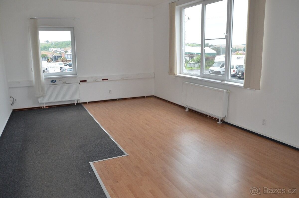 Kanceláře, Střelice u Brna, 664 47