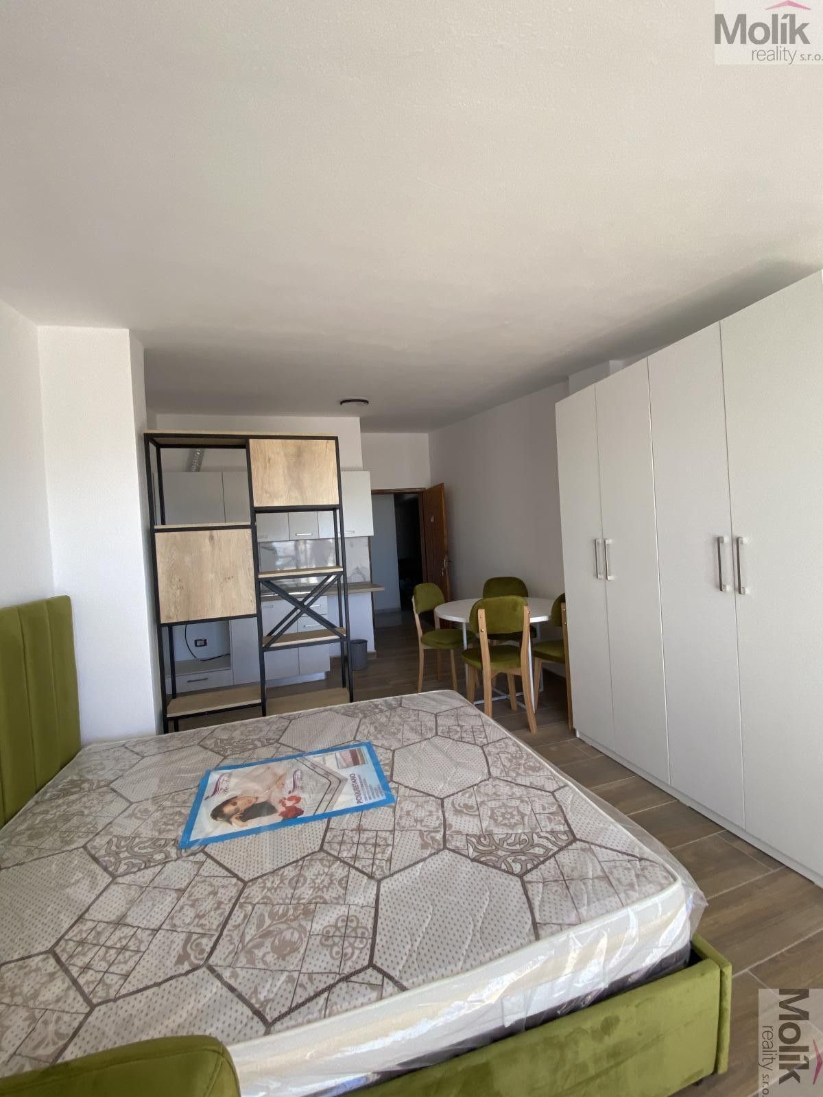Byt 1+kk · 41 m² · Golem - 3
