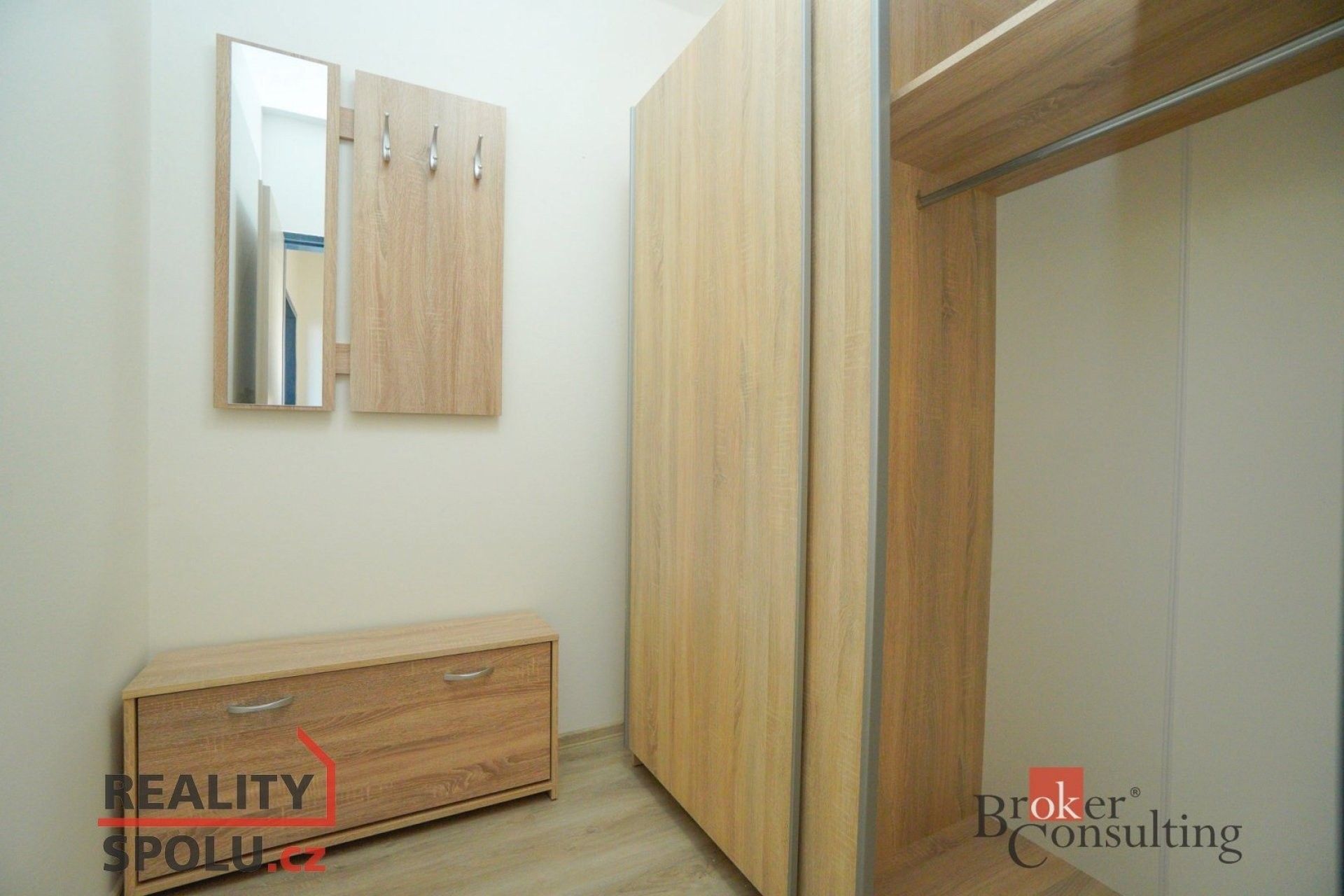 Pronájem byt 1+kk - Mlékojedy, 34 m²