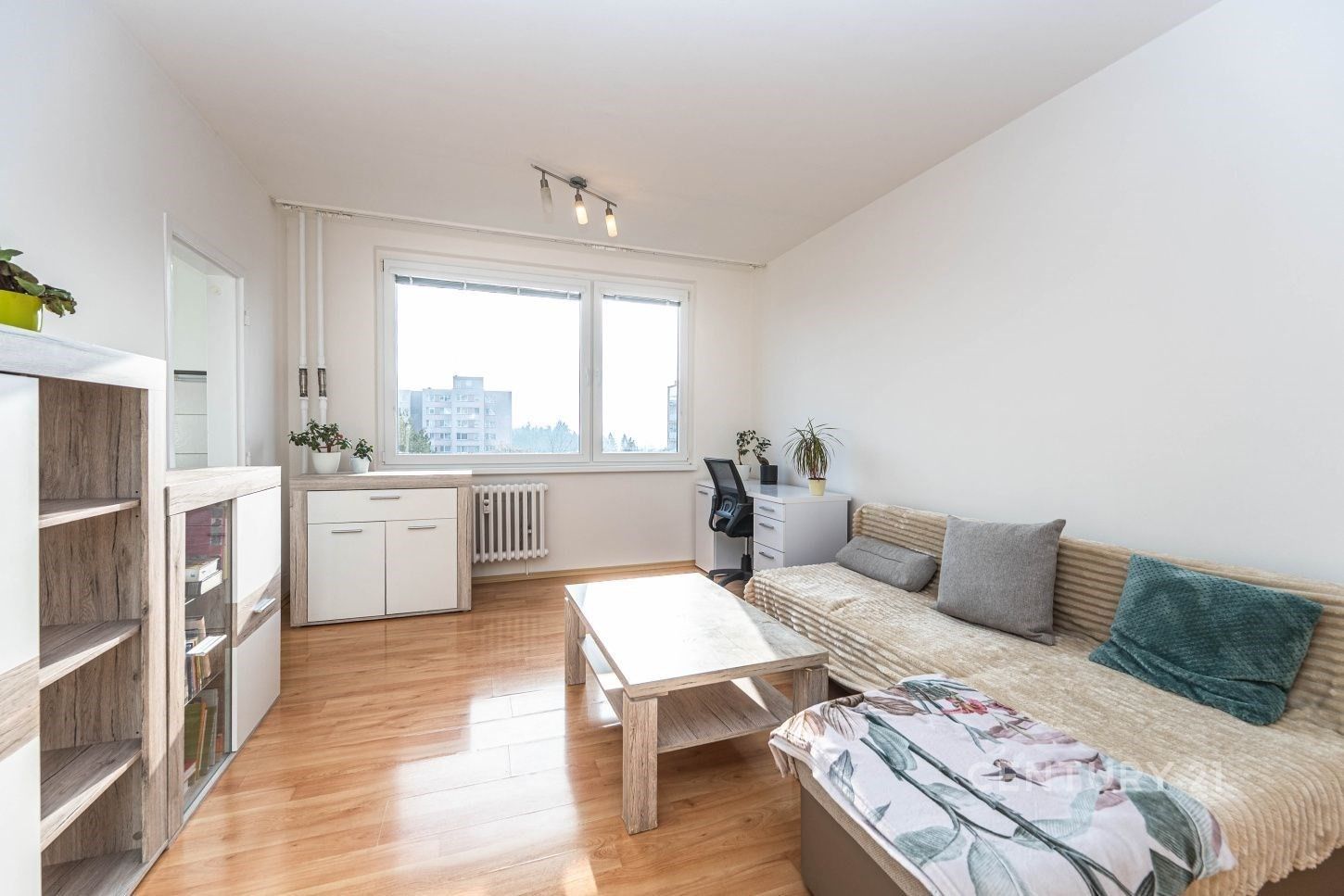 Prodej byt 1+1 - Krynická, Praha, 29 m²