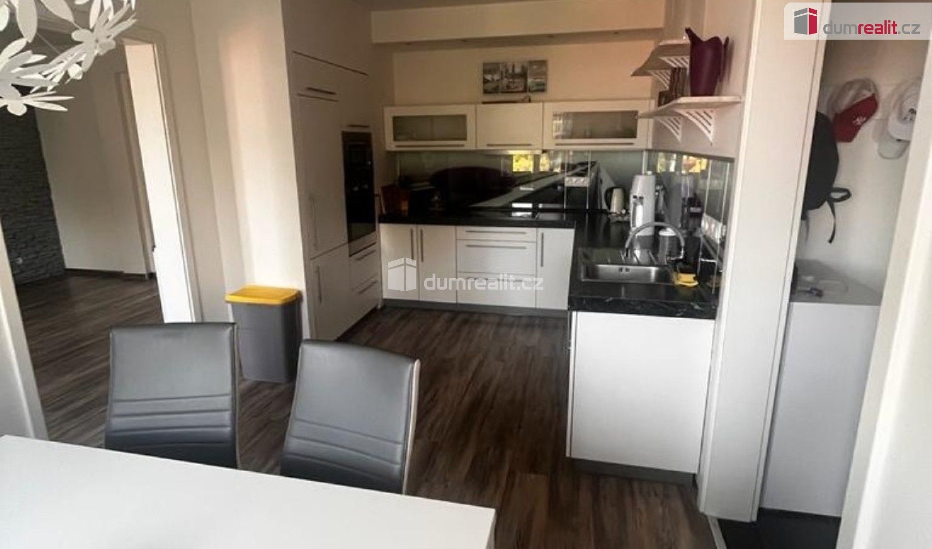 Pronájem byt 2+1 - Vrchlického, Cheb, 68 m²