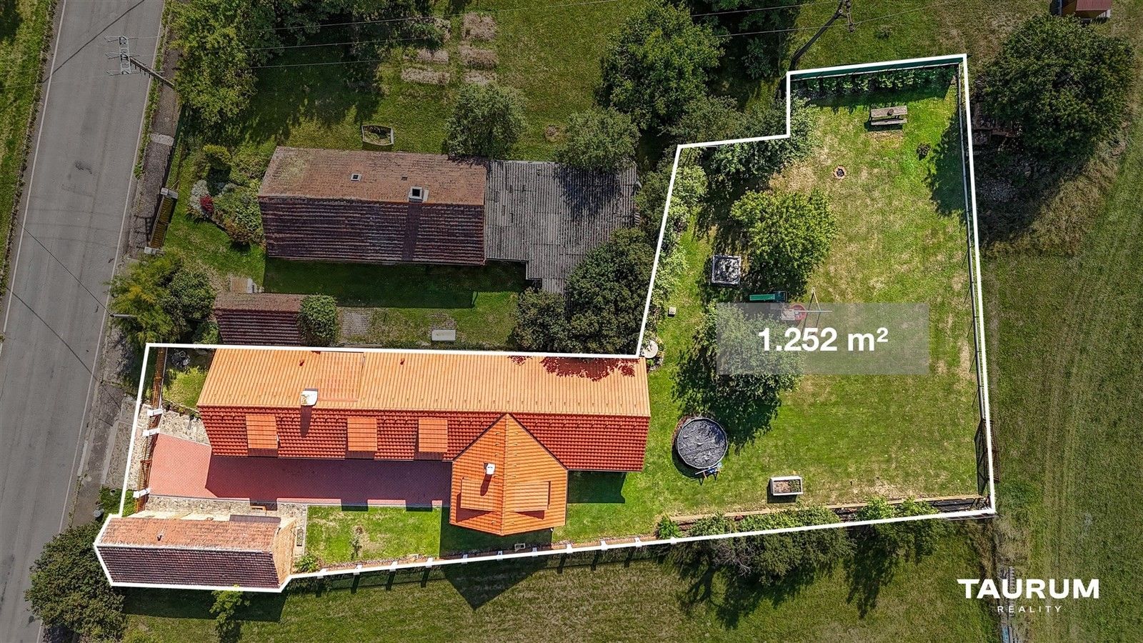 Rodinné domy, Bujesily, 303 m² - 2