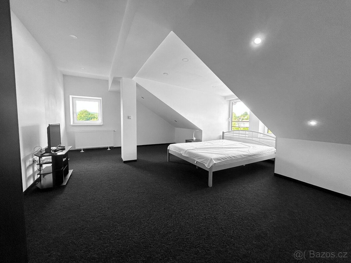 Pronájem byt - Světlá nad Sázavou, 582 91